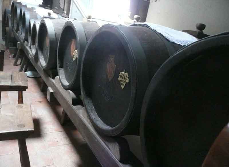 how traditional balsamic vinegar is made