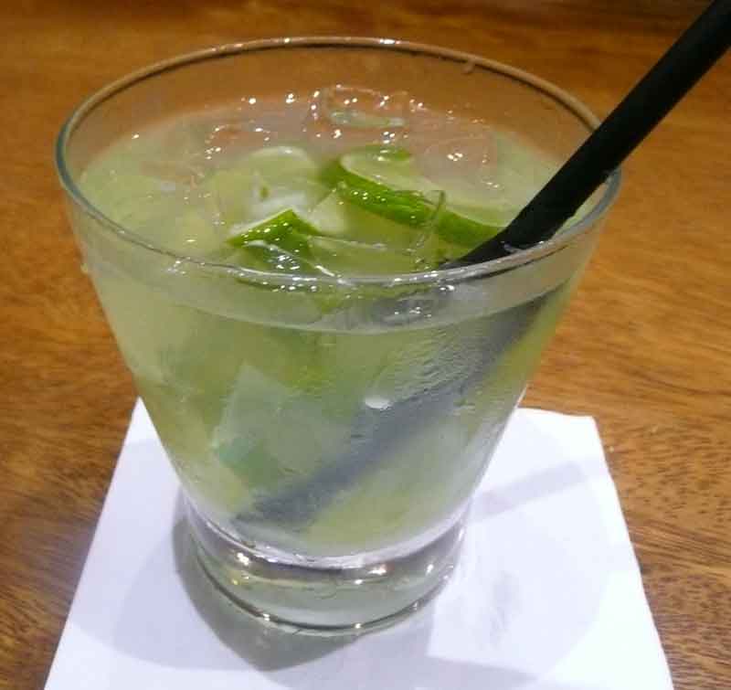 how to make a caipirinha