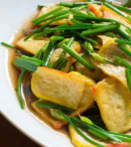 Chinese garlic chives with fried tofu