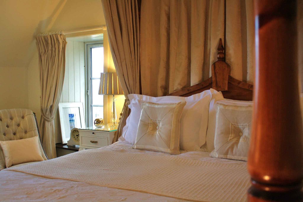 coruisk-house-bedroom