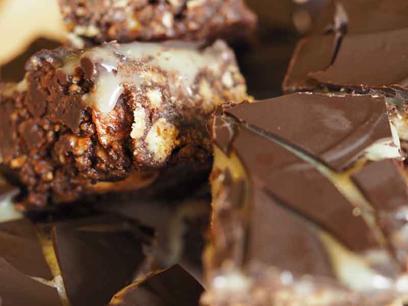 tiffin, tray bake, millionaires shortbread recipe