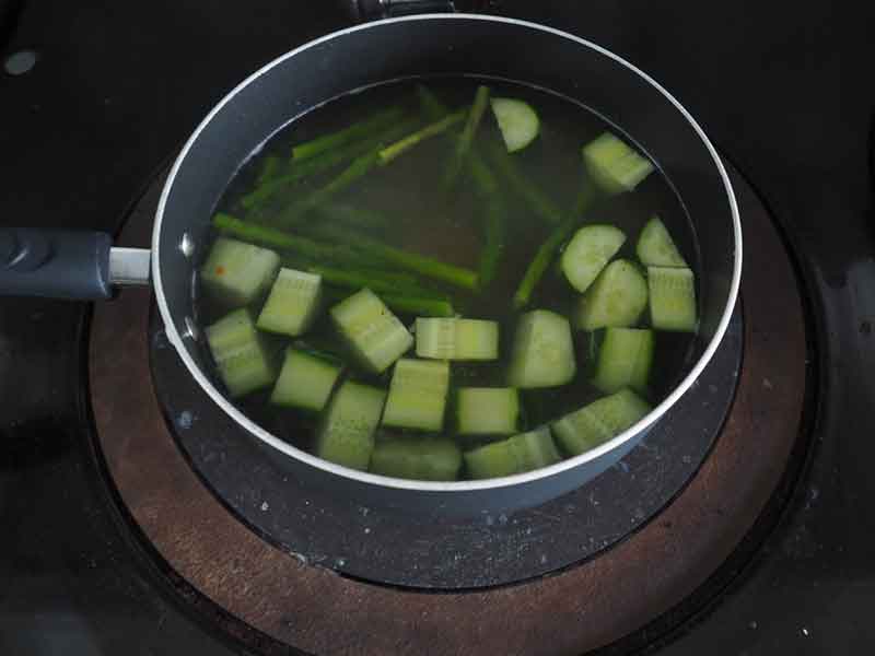 hot cucumber salad