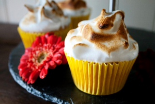 lemon meringue cake 2