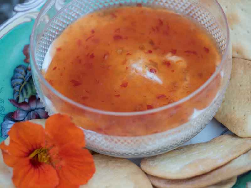 cream cheese and sweet chilli dip