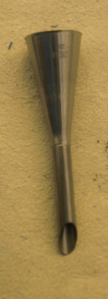nozzle for filling gooey muffins