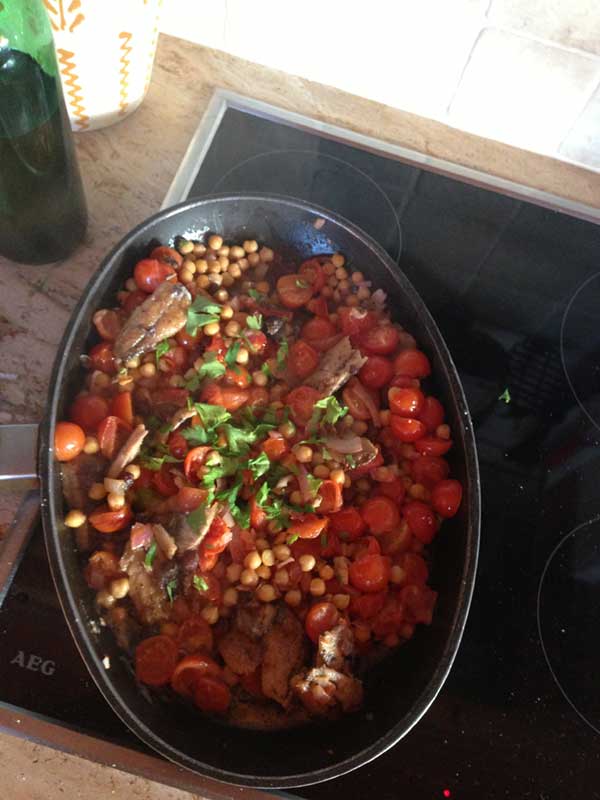 Sardine and chickpea salad