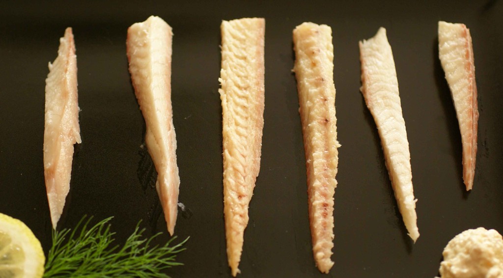 how to serve smoked eel