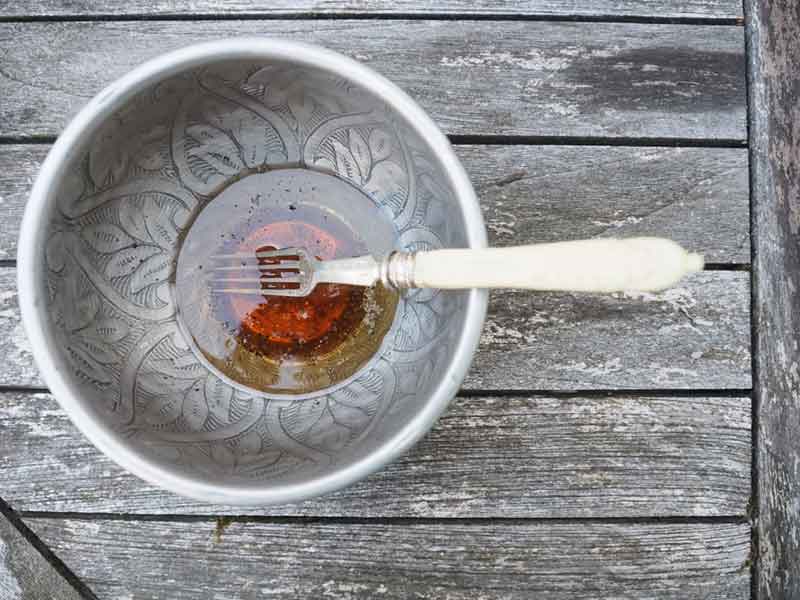 The pecans and walnut oil go well with the buttery flavour of the tatsoi, and the sweetness of the sherry vinegar and the maple syrup also go well with it