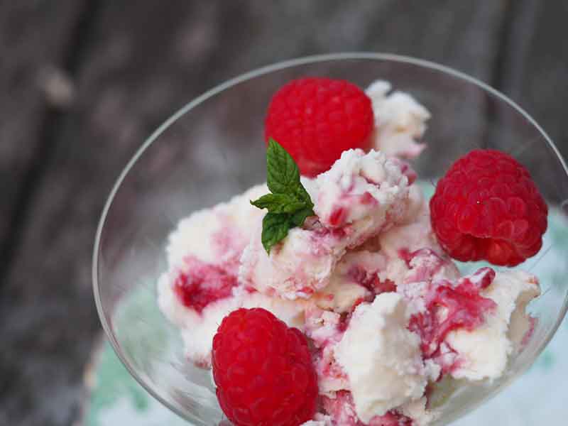 ice cream with jam
