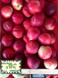 chicken with white peaches